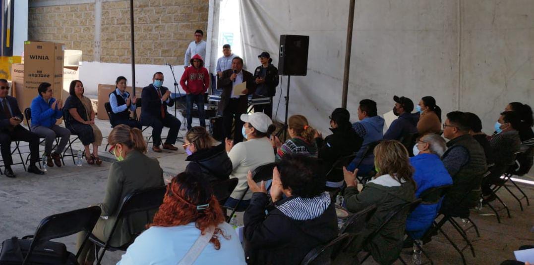 Entrega SNTSA premios por el Día del Empleado